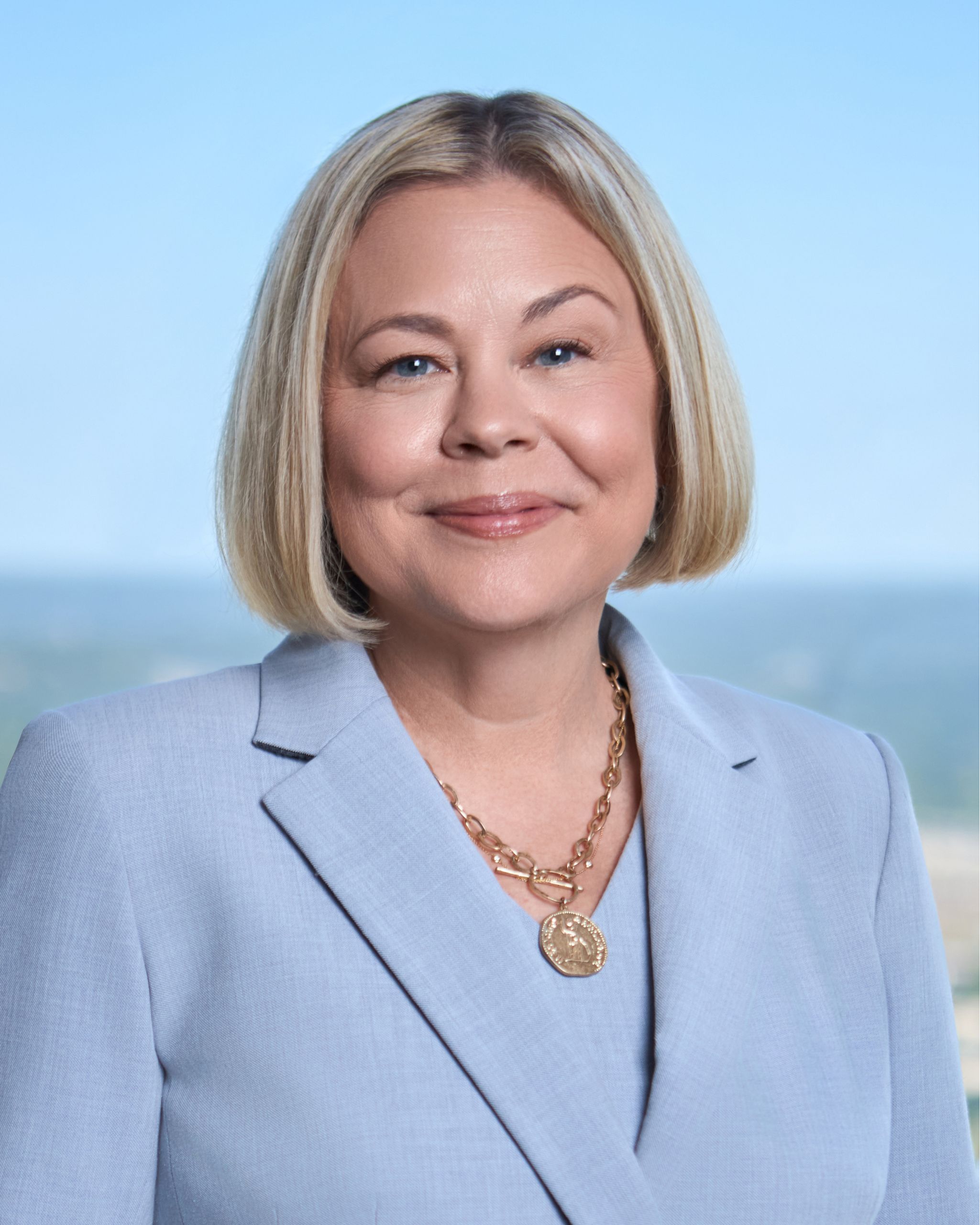 Beth Echols headshot