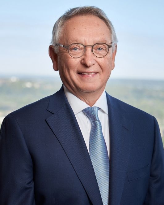 Lawrence E. Chisenhall headshot